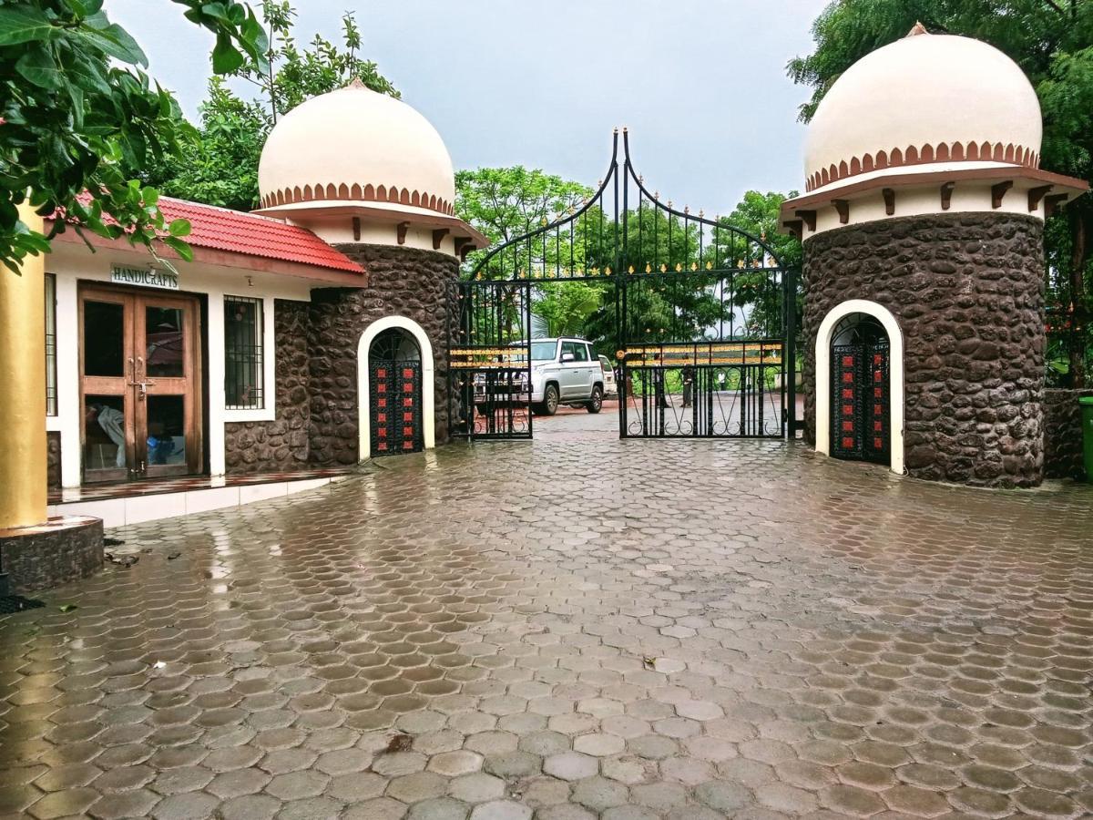 Ellora Heritage Resort Eksteriør bilde